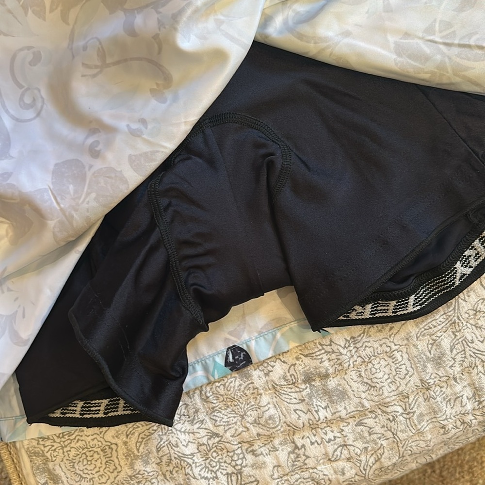Terry padded bike shorts with attached wrap skirt! Size L - Picture 2 of 3
